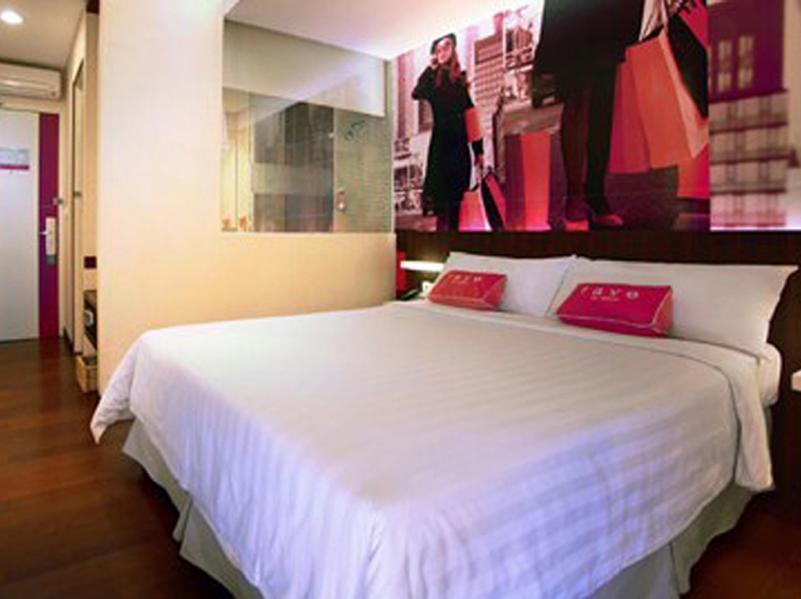 California Hotel Jakarta Exterior foto